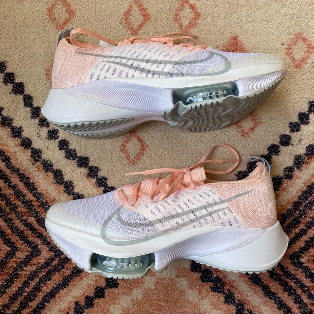 NWT Nike Air Zoom Tempo Next% Flyknit Pink Women's Running Shoes